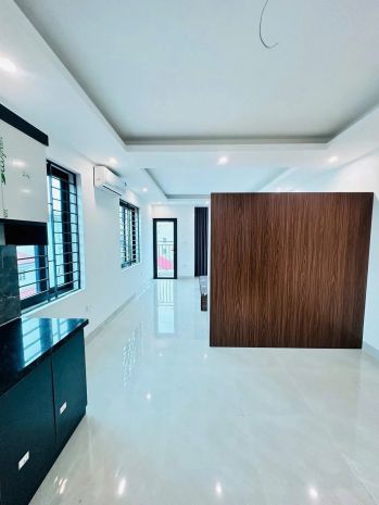Bán nhà phố chùa bộc đống đa cách ôtô 20m thang máy dt 40m 6 6632097