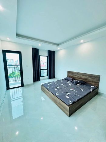 Bán nhà phố chùa bộc đống đa cách ôtô 20m thang máy dt 40m 6 6632098