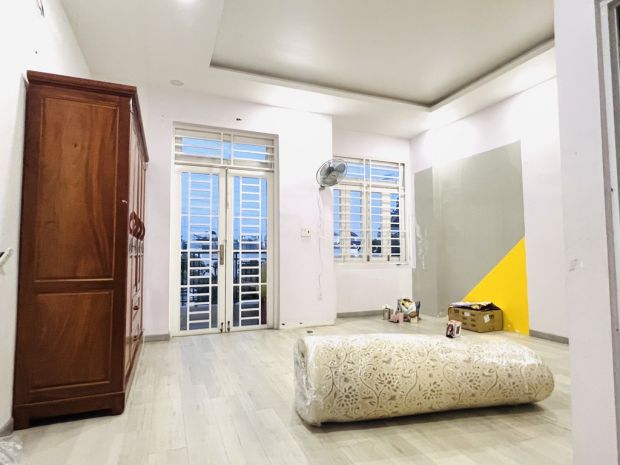 Bán nhà 4 tầng mái thái siêu đẹp  chủ xây kiên cố - hẻm trư 6632395