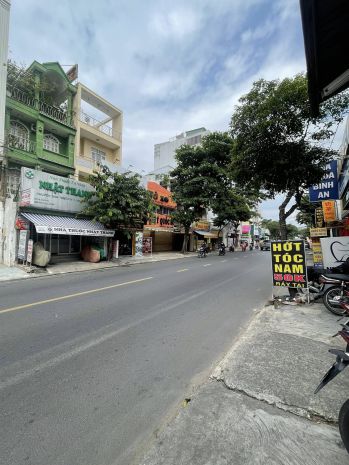 Mtkd khách sạn 8 tầng 32 phòng thu nhập ổn định 6634005