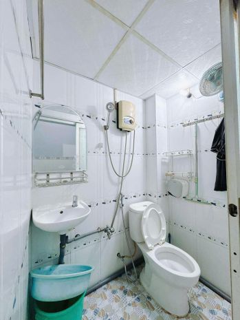Sát mặt tiền tôn đản 
trung tâm q4 có 2 tỷ 6636515