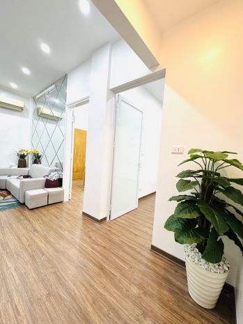 Căn hộ nguyễn phong sắc cầu giấy  60m 3 tỷ 980-2 ngủ 2 wc 6637292