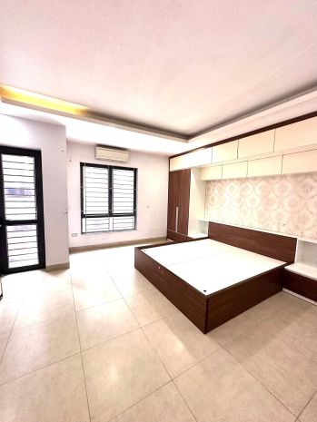 Siêu hiếm! nhà dân xây 4 tầng - móng 7 tầng  ô tô  ngõ 6639377
