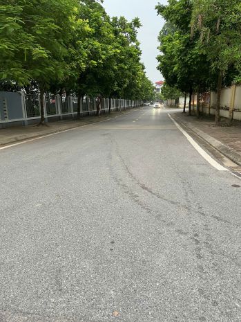 Cần bán  73m đất mt 5m thạch cầu,long biên giá 12,75ty ,oto 6641138