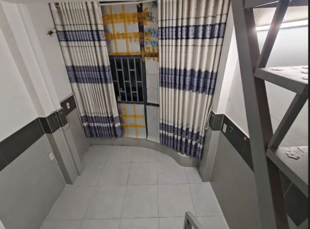 Nhà hẻm 1 xẹt gò dầu, 3 tầng btct  shr hoàn công đủ, chỉ 6641337