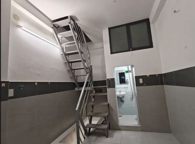 Nhà hẻm 1 xẹt gò dầu, 3 tầng btct  shr hoàn công đủ, chỉ 6641338