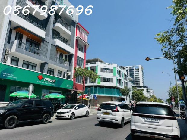 Cho thuê toà nhà đẹp 4 tầng mặt tiền thích quảng đức  kinh 6641390