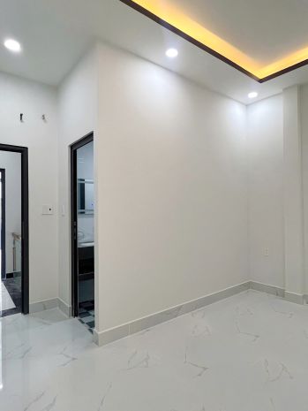 Nhà mới hxh 5m 2lầu4pn5wc số 9 âu dương lân p3q8 6642048
