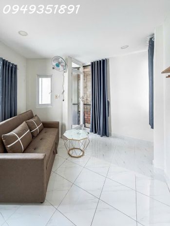 Nhà đẹp trung tâm phú nhuận  giáp quận 1  gần sân bay 6642346