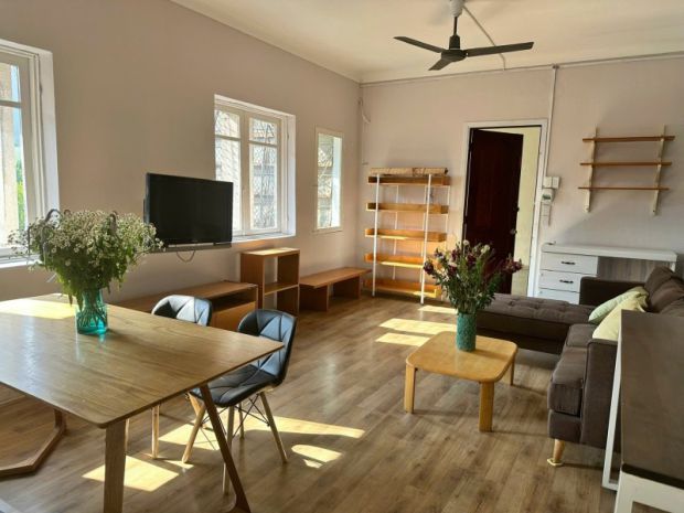 Bán nhà cc phú nhuận 60m2 ngang 6m 2 pn trung tâm pn đẹp 6643265