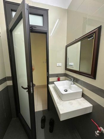 Bán nhà nguyễn ngọc nại, ô tô đậu cửa, thang máy 50m 6 tầng 6644488