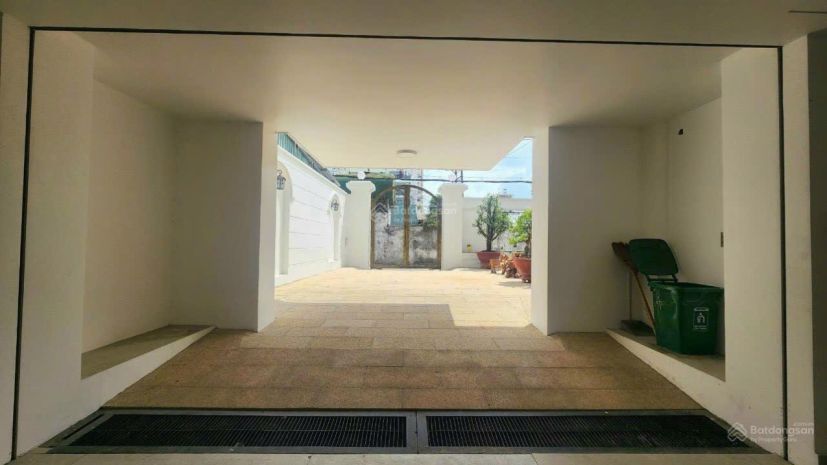 Bán biệt thự tâm huyết mt đường 44, p14, gò vấp, dt 10x28m, 6644730