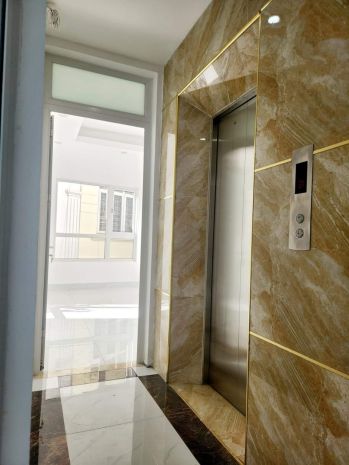 Nhà mình cho thuê nhà mới, lô góc,vỉa hè, 93m2- 4t, chùa 6646273