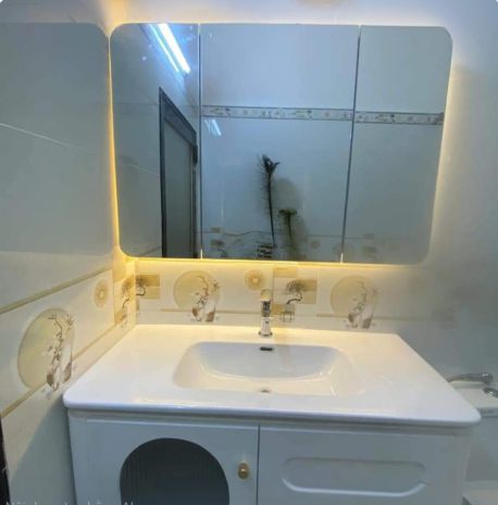 Nhà mình cho thuê nhà mới, lô góc,vỉa hè, 93m2- 4t, chùa 6646275