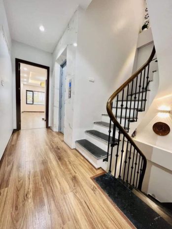 Tôi chủ nhà cho thuê nhà lô góc, mới,vỉa hè, 116m2- 5t, phố 6646599