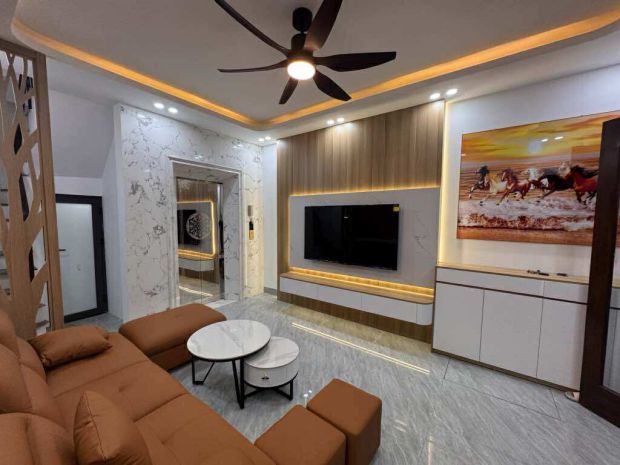 Tt hai bà trưng, nhà 5 tầng thang máy mới tinh, lô góc , 6647446