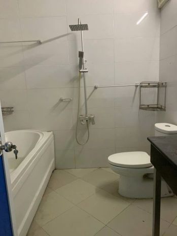 Nhà 5 triệu 2 phòng ngủ phạm ngọc hưng có sân rộng 6647524