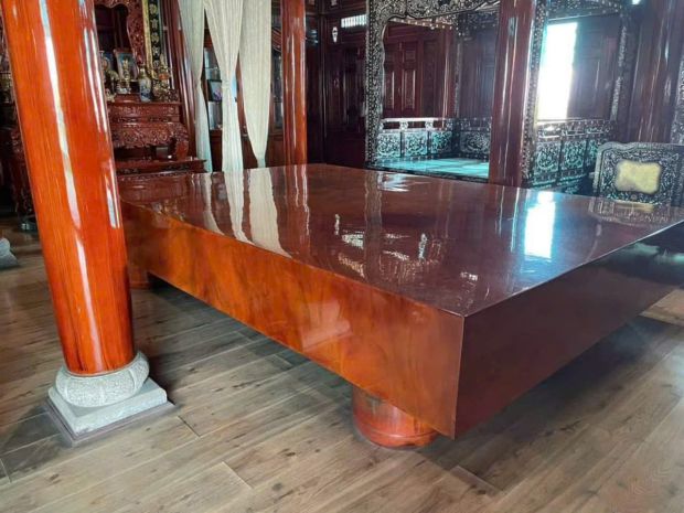 Bán gấp biệt thự gỗ q8 , 860m2 , ngang 30m
gồm hầm, lửng, 2 6648266