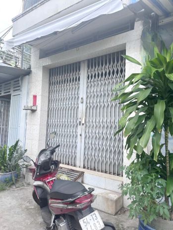 Diện tích khủng 61.3m2 bùi minh trực p. chánh hưng 6649132