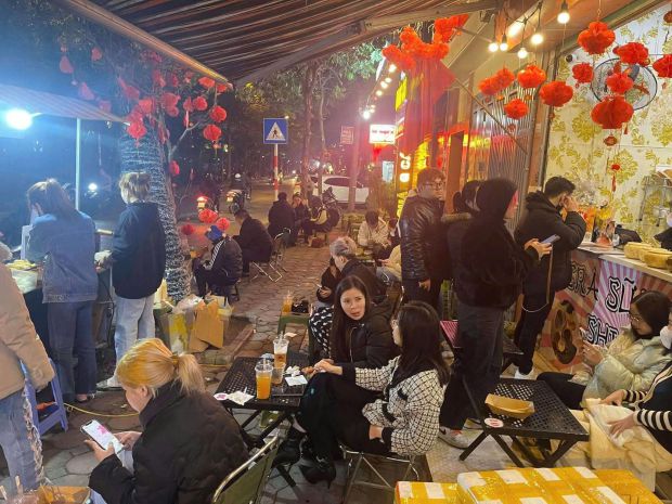 Sang nhượng quán ngay mặt đường nguyễn khang  gần cầu yên 6649600