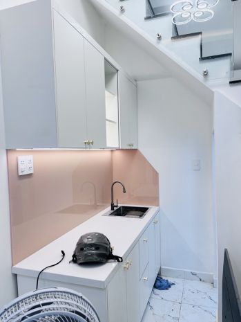 Nhà bán 3pn  có phòng dưới đất cho người lớn tuổi  hẻm 6649802