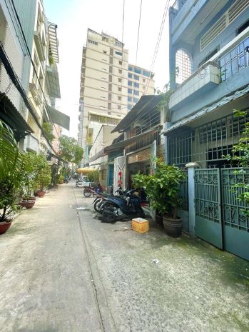 *chỉ 4.5tỷ sở hữu ngay nhà 3 tầng4x14 hxh vị trí đắc địa 6650741