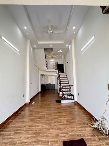 Nghĩa lộ nhà 4 tầng dt 42m2- ngõ thồng tứ tung ô tô tránh . 6650946