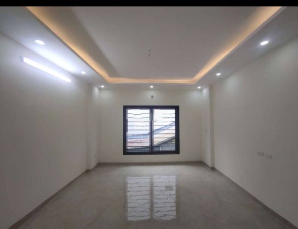 Cho thuê nhà ngõ đê tô hoàng, 5 tầng x 30m2, 3 ngủ, 13 6651606