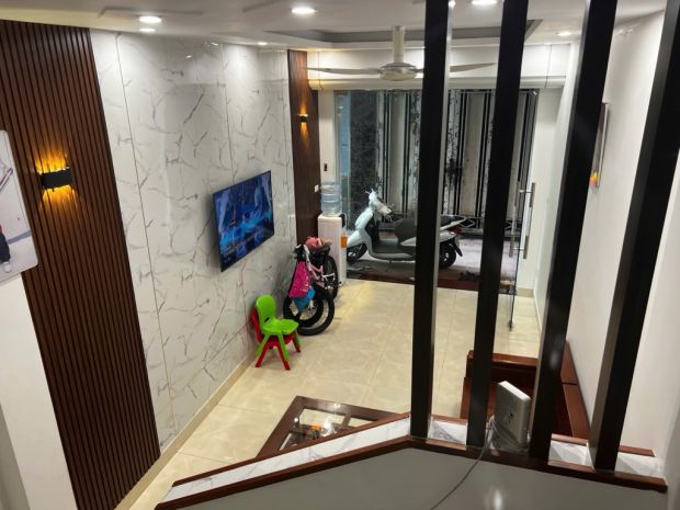 Định công 36m 6 ngủ, sổ vuông, đủ nội thất chỉ 7,65 tỷ 6651941