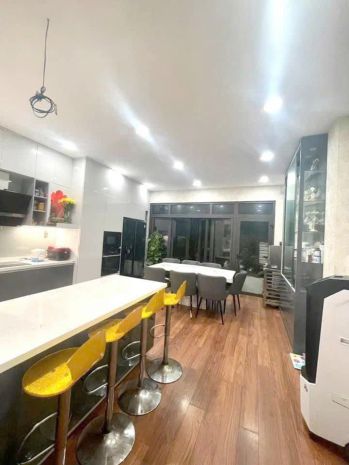 Siêu phẩm 4 tầng mặt tiền kinh doanh 117m²  ngay chợ đêm 6652028