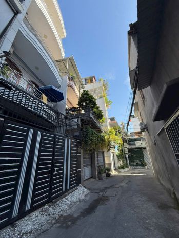 Nhà 5 tầng p.lộc thọ cũ trung tâm nha trang 
dt 58m2 6652724