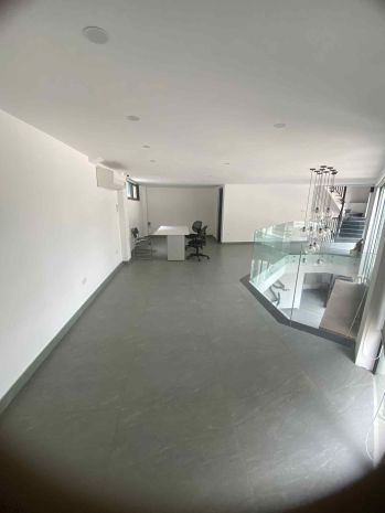 Cho thuê mbkd ngõ ô tô tạ quang bửu, 3 tầng x 70m2, thông 6653060