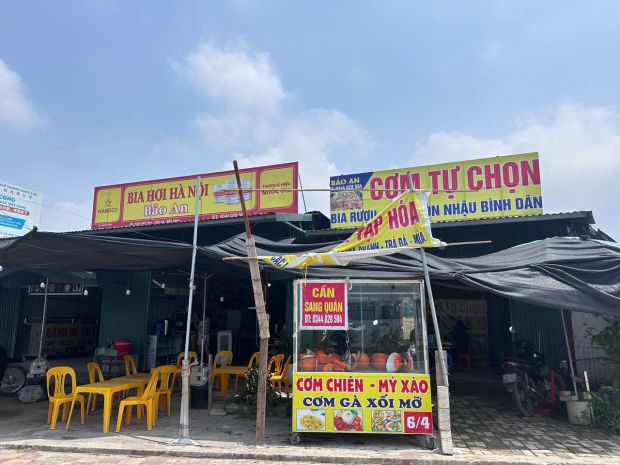 Chính chủ cần sang nhượng quán mặt tiền 12m rộng rãi kcn 6654421
