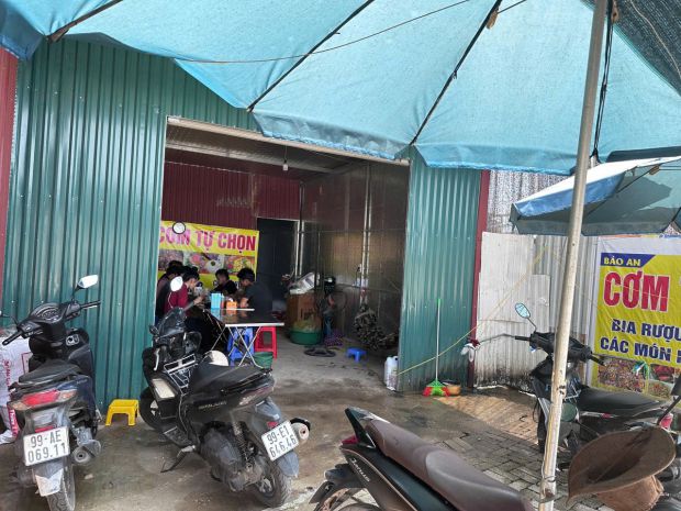 Chính chủ cần sang nhượng quán mặt tiền 12m rộng rãi kcn 6654424