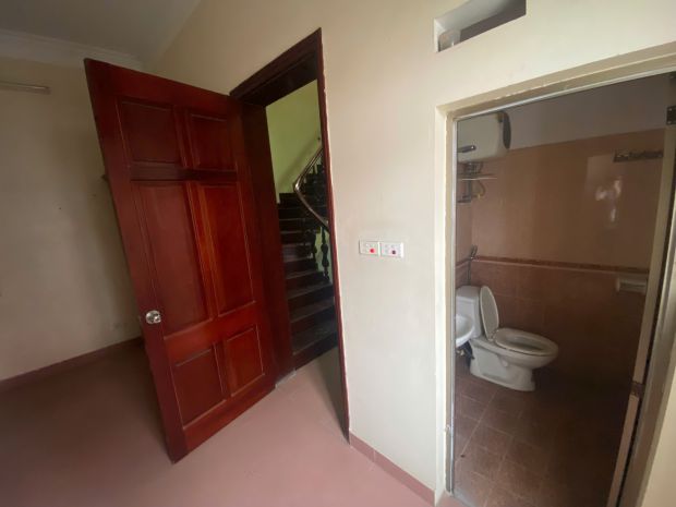 Chính chủ cho thuê nhà nguyên căn 5 tầng tại mặt phố ngô 6654655