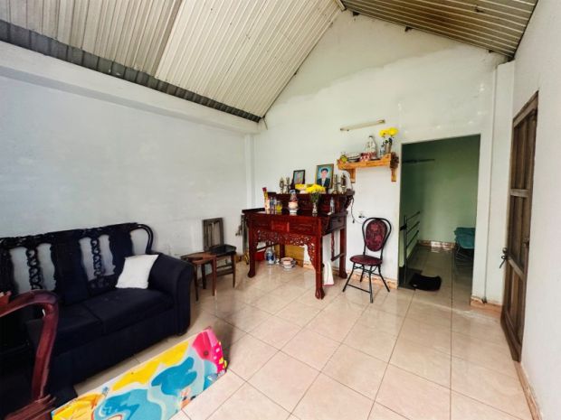 Bán nhà 3 tầng trung tâm dĩ an,đường 23m,gần vincom dĩ 6655155