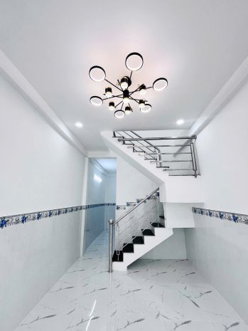 Nhà 2 tầng nở hậu hẻm xe ba gác đường cao lỗ p4q8. giá : 6655309