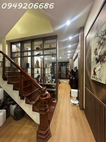 Nhà 3 tầng về ở ngay,dt 81m2.mt4.5m. trần bình trọng p.trần 6655537