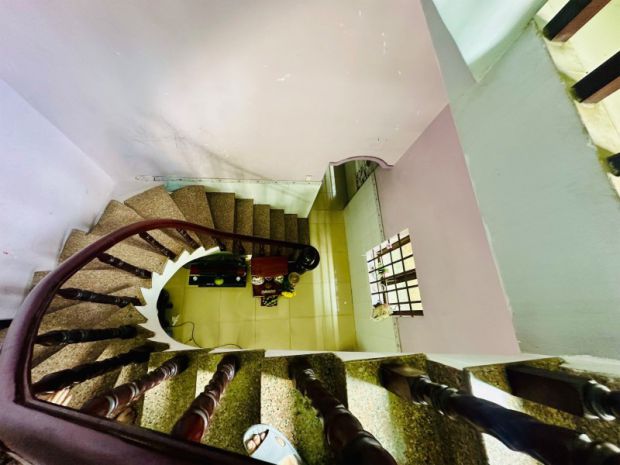 Bán nhà 3 tầng trung tâm dĩ an,đường 23m,gần vincom dĩ 6655577