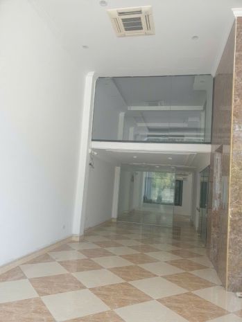 Cho thuê mbkd ngõ ô tô dịch vọng hậu, 105m2 x 1.5 tầng, mt 6656067