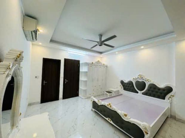 Bán nhà hoàng hoa thám 35m 6 tầng thang máy full nội thất ô 6656821