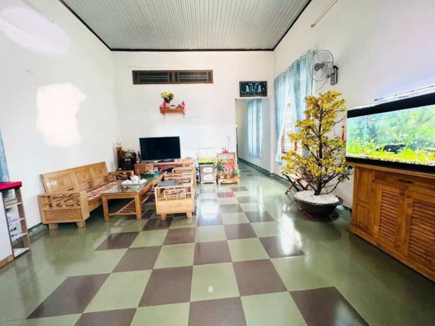 Cần bán căn nhà hẻm 81 y wang ngay bách hóa xanh
 ngã ba 6657582