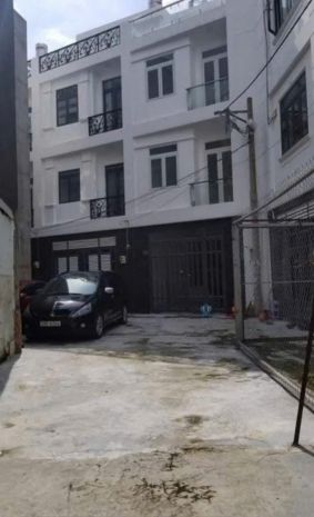 Phòng trọ ngay chợ phạm văn hai, có ban công,sân thượng chỉ 6658236