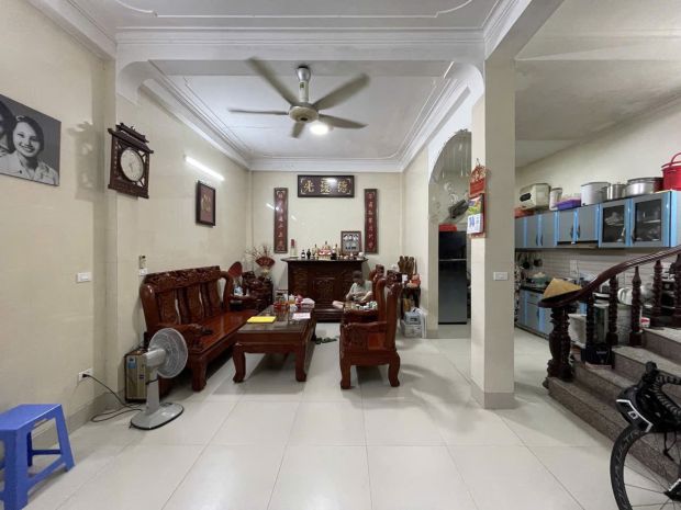 Bán nhà dân xây  mt rộng 6.6m  3 bước ra phố  ngô gia 6659624