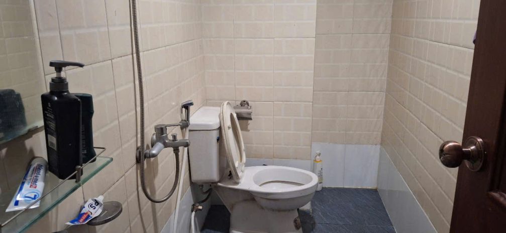 Nhà 5 tầng thang máy  8 phòng ngủ  thu nhập 30trtháng 6659913