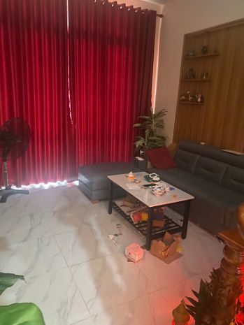 Chinh chu ban nhà có sân đãi tiệc và sân thượng . chính 6660257