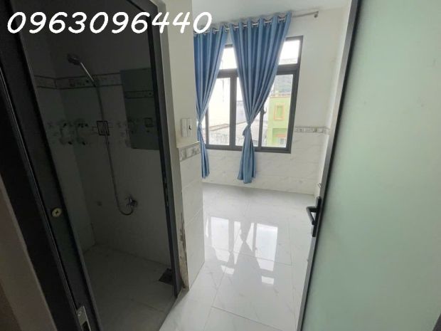 Bán gấp nhà hẻm oto bùi văn ba, quận 7, dt 36m2, 4 tầng, 6660360