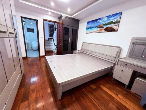 Bán nhà lê văn lương cầu giấy  ôtô vào nhà gần phố tặng nội 6661560