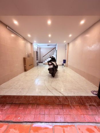 Bán nhà lê văn lương cầu giấy  ôtô vào nhà gần phố tặng nội 6661561