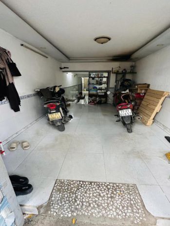 Nhà 2 tầng 40m2, vuông  an phú đông 25 q12 6662423